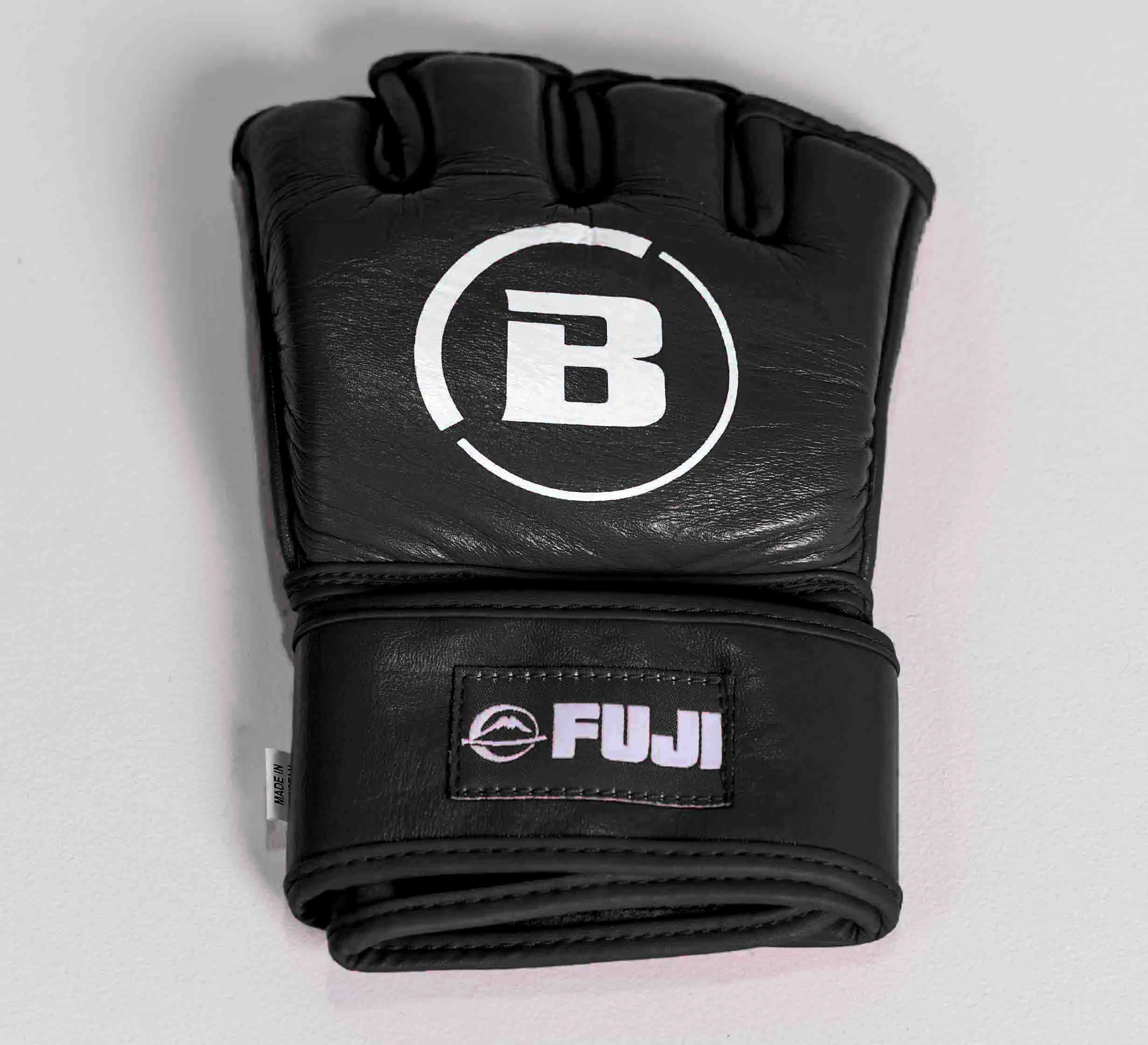 Bellator MMA Gloves Black