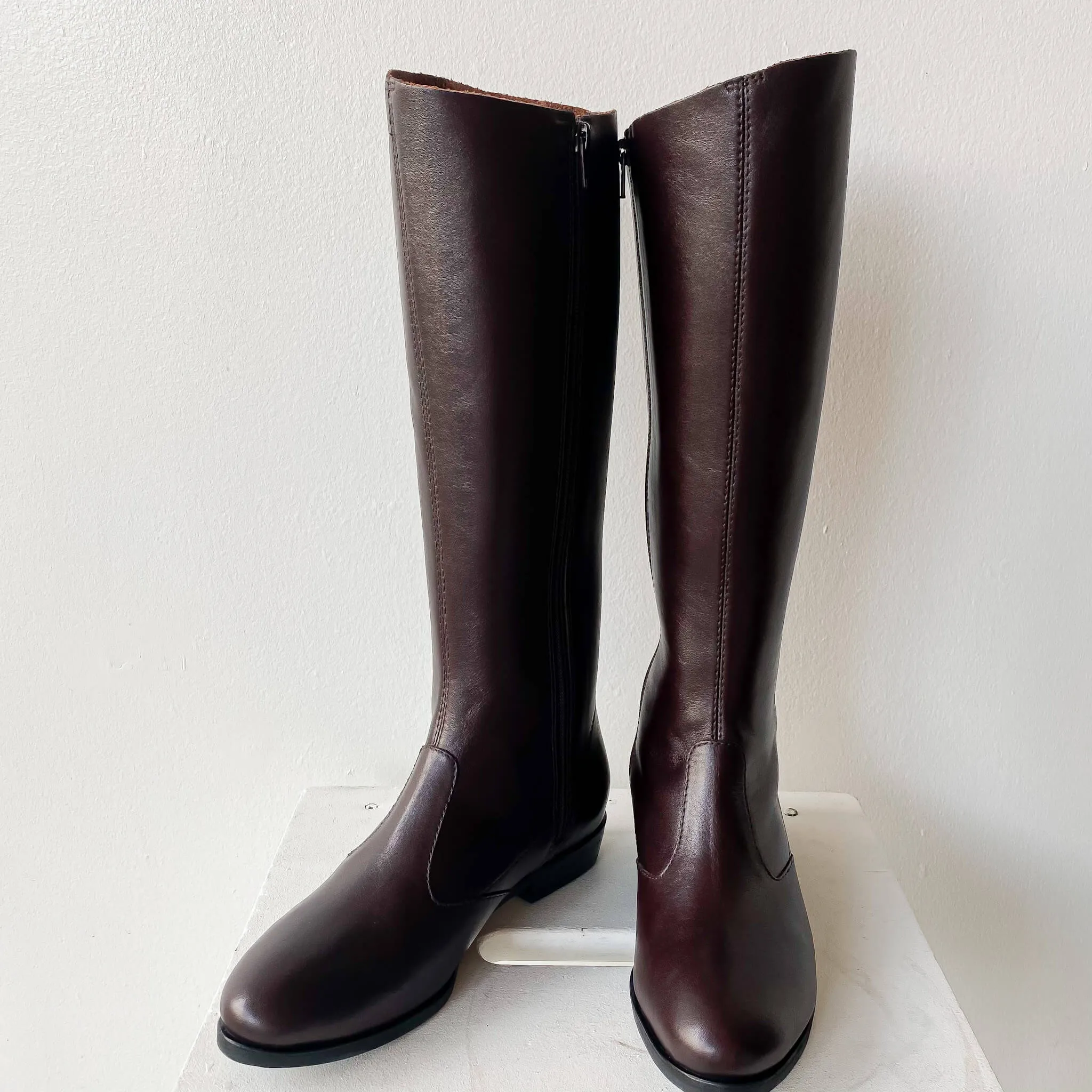 FW22 76922-2 | Ryo- Classic Leather Long Boots | Yuko Imanishi 