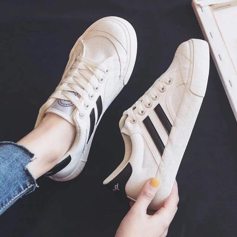 Small White Female Korean Wild Board Canvas Shoes