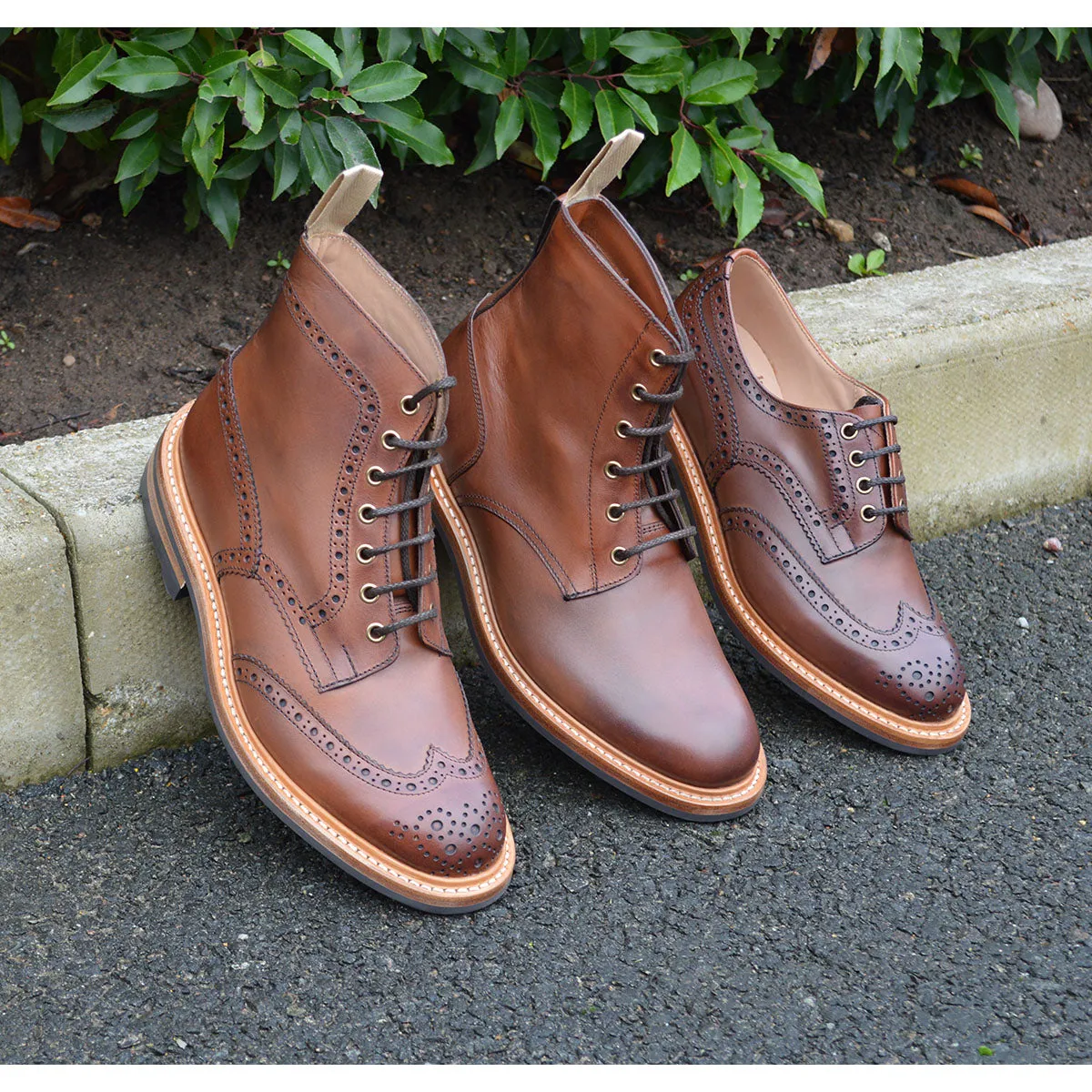 Trickers Stow - Chestnut