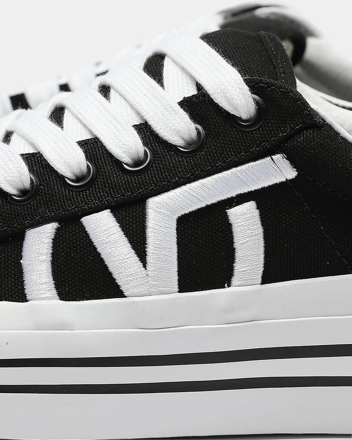 Vans Women's Staple SID NI Black/White